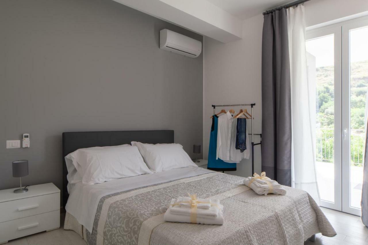 House 103 Rent Apartment Capo dʼOrlando Exterior foto